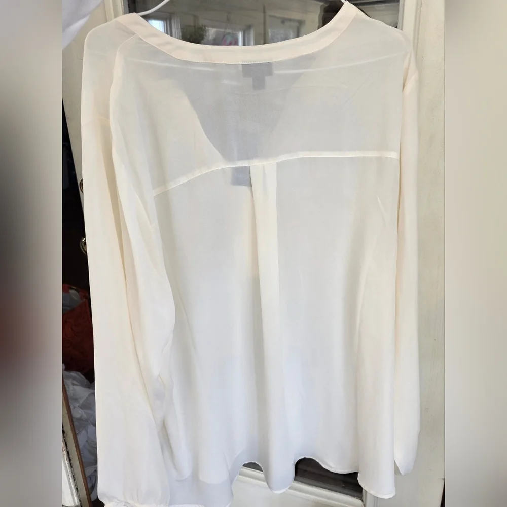 NWT Torrid Sheer Blouse Sz 3 3x Elegant Cream Blouse - Picture 2 of 8